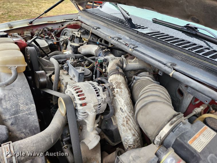 image for item KT9580 1999 Ford F550 Super Duty XL  flatbed truck