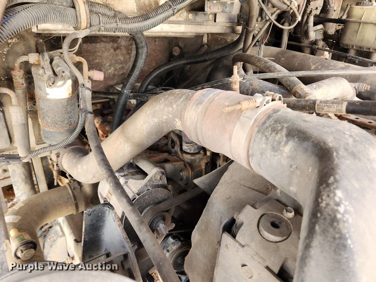 image for item KT9601 2001 Freightliner MT45  delivery truck