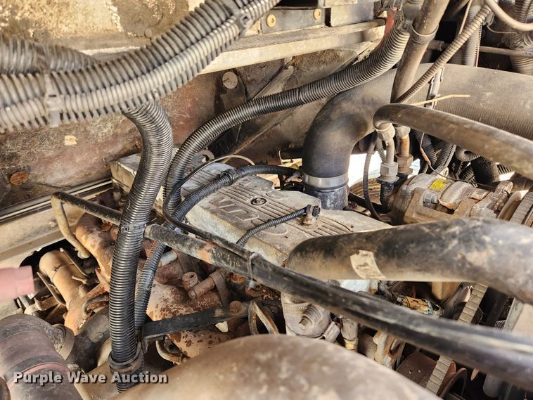 image for item KT9601 2001 Freightliner MT45  delivery truck