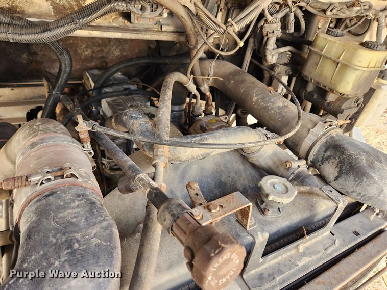 image for item KT9601 2001 Freightliner MT45  delivery truck