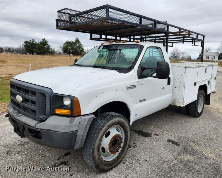 image for item KT9604 2005 Ford F550 Super Duty XL  utility / service truck