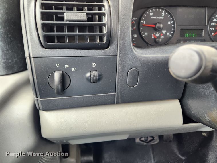 image for item KT9604 2005 Ford F550 Super Duty XL  utility / service truck