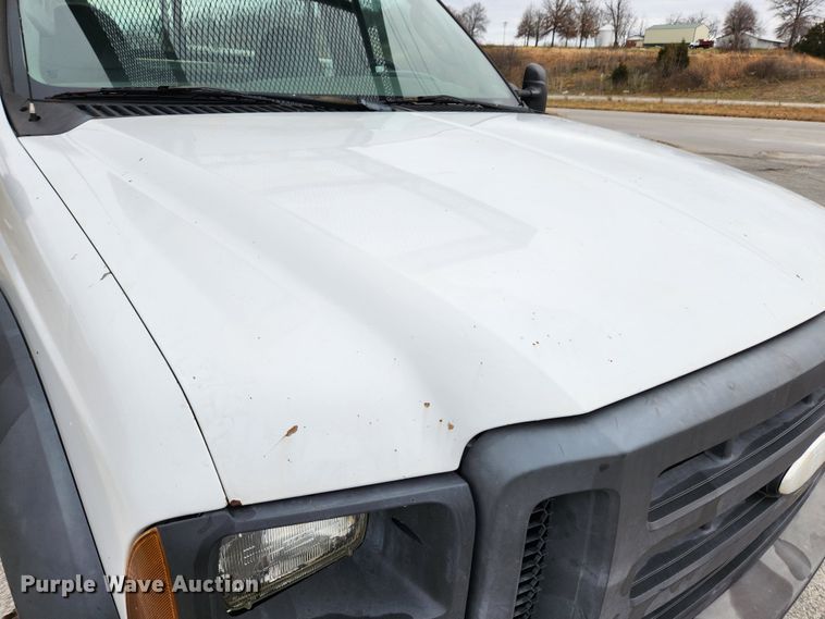 image for item KT9604 2005 Ford F550 Super Duty XL  utility / service truck