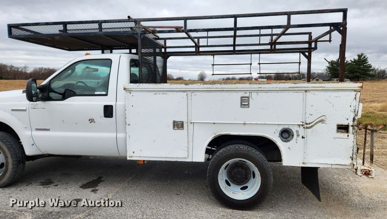 image for item KT9604 2005 Ford F550 Super Duty XL  utility / service truck