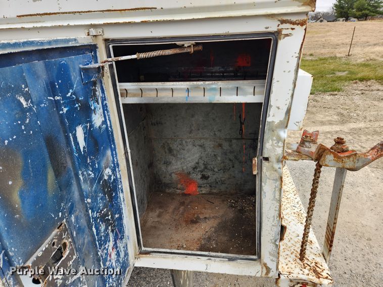 image for item KT9604 2005 Ford F550 Super Duty XL  utility / service truck