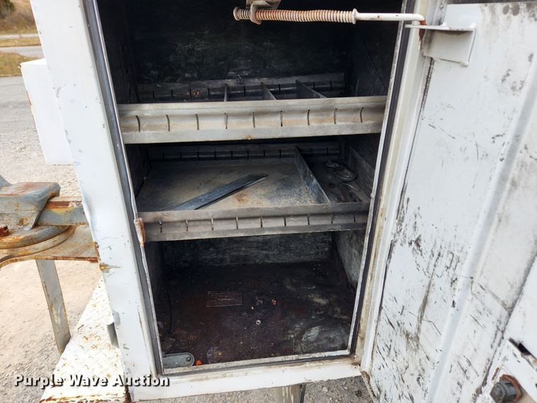 image for item KT9604 2005 Ford F550 Super Duty XL  utility / service truck