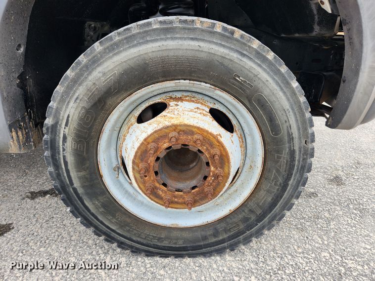 image for item KT9604 2005 Ford F550 Super Duty XL  utility / service truck