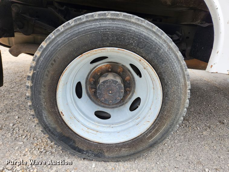 image for item KT9604 2005 Ford F550 Super Duty XL  utility / service truck