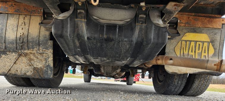 image for item KT9605 2011 Ford F350 Super Duty XLT  flatbed pickup truck