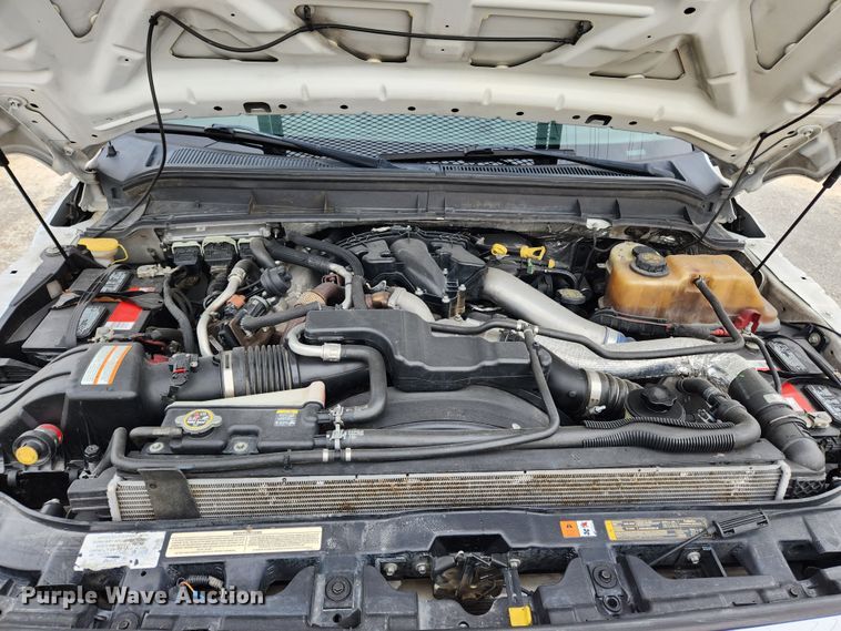 image for item KT9605 2011 Ford F350 Super Duty XLT  flatbed pickup truck