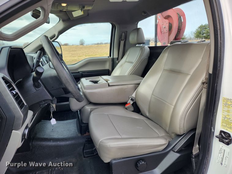 image for item KT9608 2018 Ford F350 Super Duty XL  utility bed pickup truck