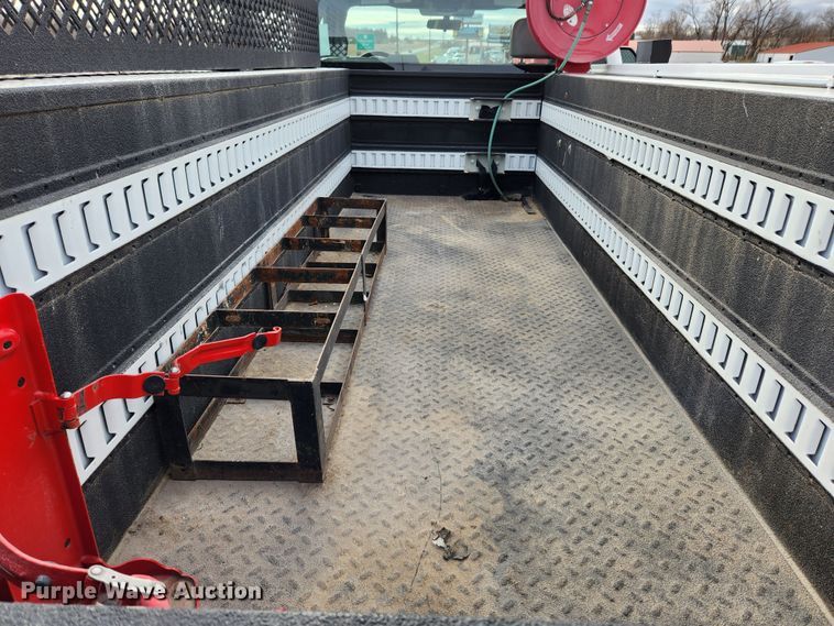 image for item KT9608 2018 Ford F350 Super Duty XL  utility bed pickup truck