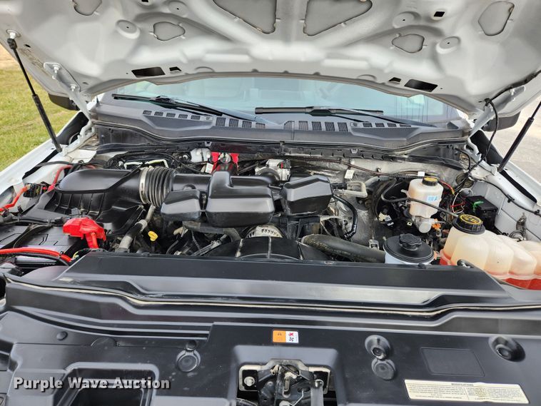 image for item KT9608 2018 Ford F350 Super Duty XL  utility bed pickup truck