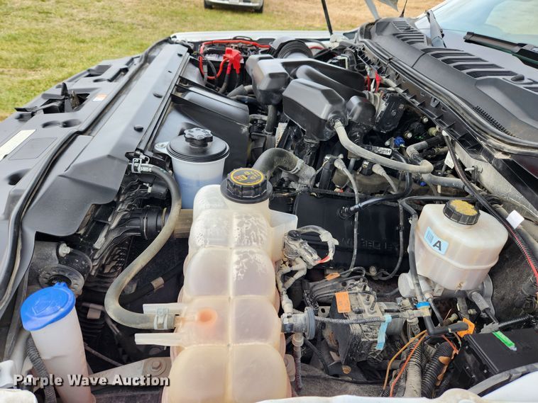 image for item KT9608 2018 Ford F350 Super Duty XL  utility bed pickup truck