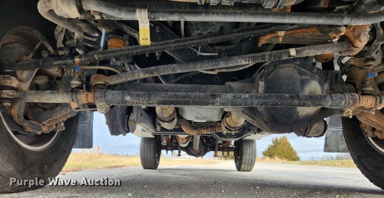 image for item KT9608 2018 Ford F350 Super Duty XL  utility bed pickup truck