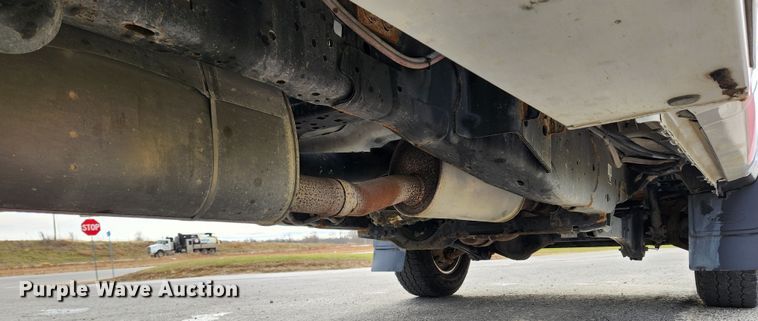 image for item KT9608 2018 Ford F350 Super Duty XL  utility bed pickup truck