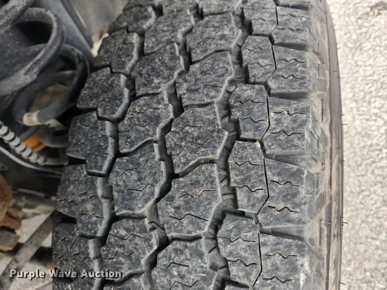 image for item KT9608 2018 Ford F350 Super Duty XL  utility bed pickup truck