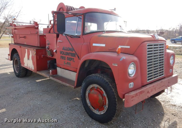 image for item KW9612 1965 International Loadstar 1700  fire truck