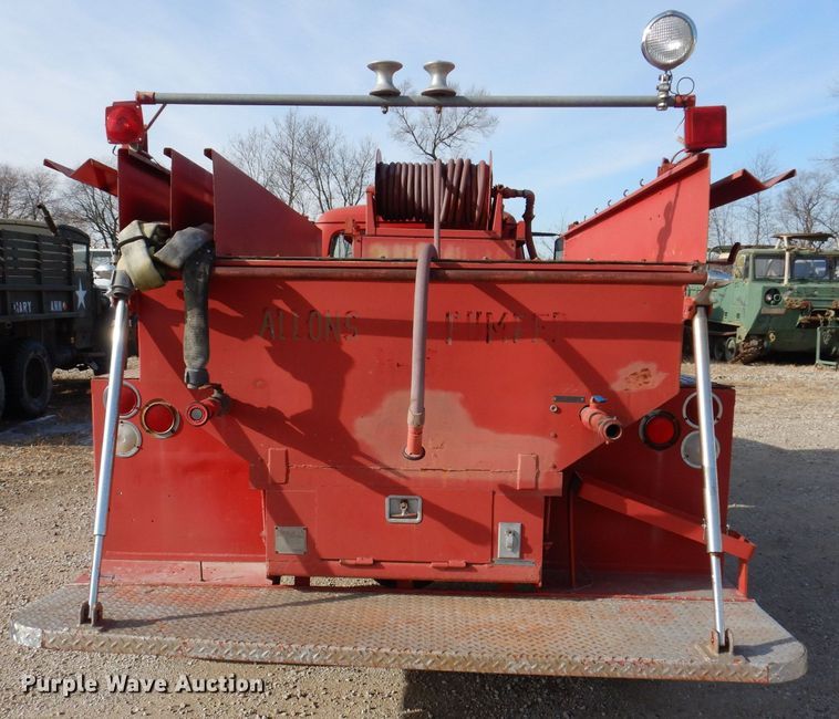 image for item KW9612 1965 International Loadstar 1700  fire truck