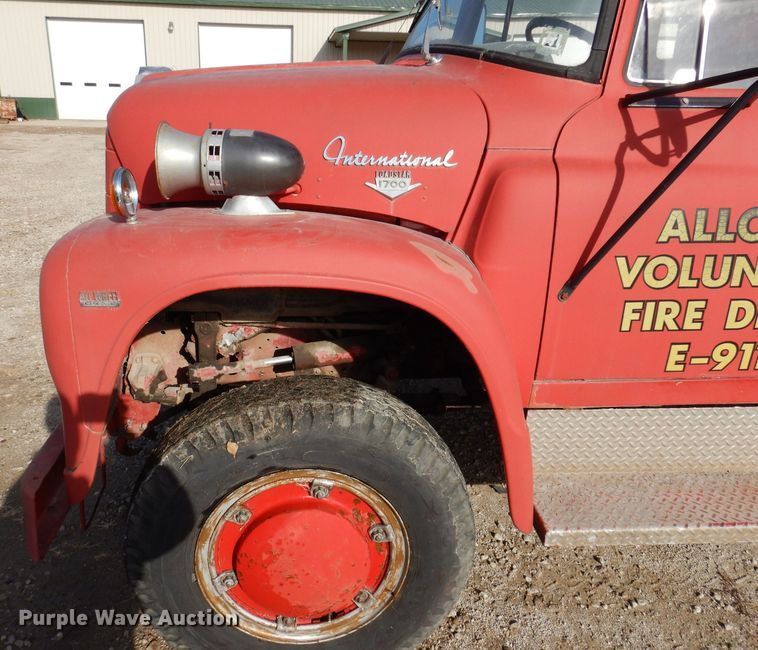 image for item KW9612 1965 International Loadstar 1700  fire truck