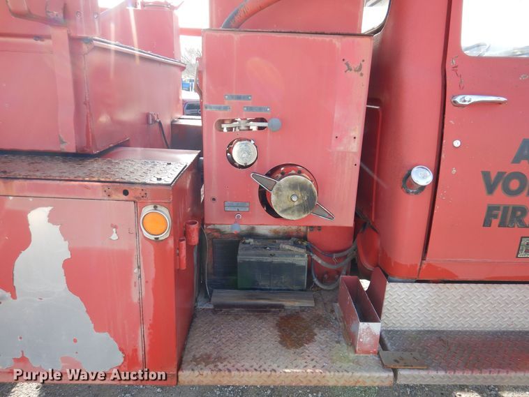 image for item KW9612 1965 International Loadstar 1700  fire truck