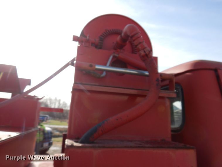 image for item KW9612 1965 International Loadstar 1700  fire truck