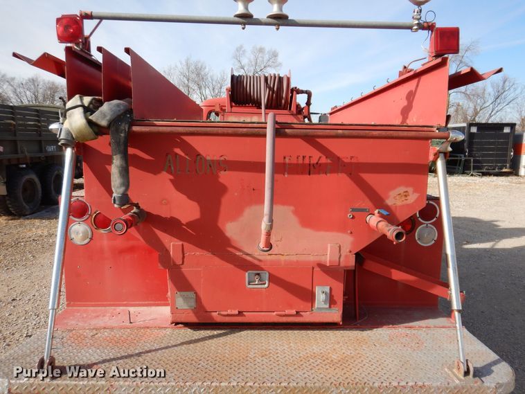 image for item KW9612 1965 International Loadstar 1700  fire truck