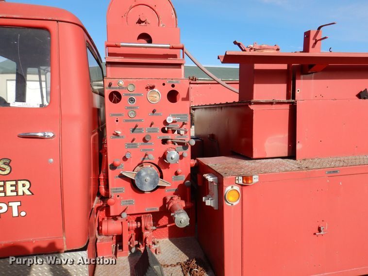 image for item KW9612 1965 International Loadstar 1700  fire truck