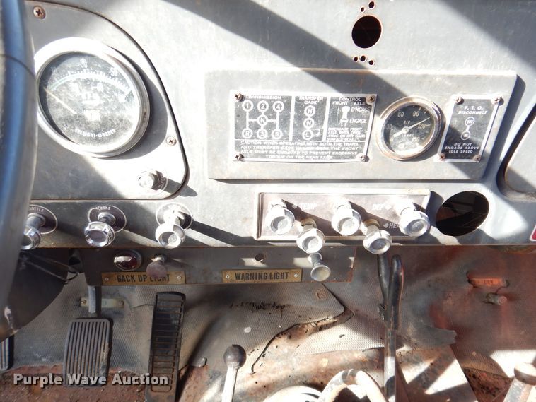 image for item KW9612 1965 International Loadstar 1700  fire truck