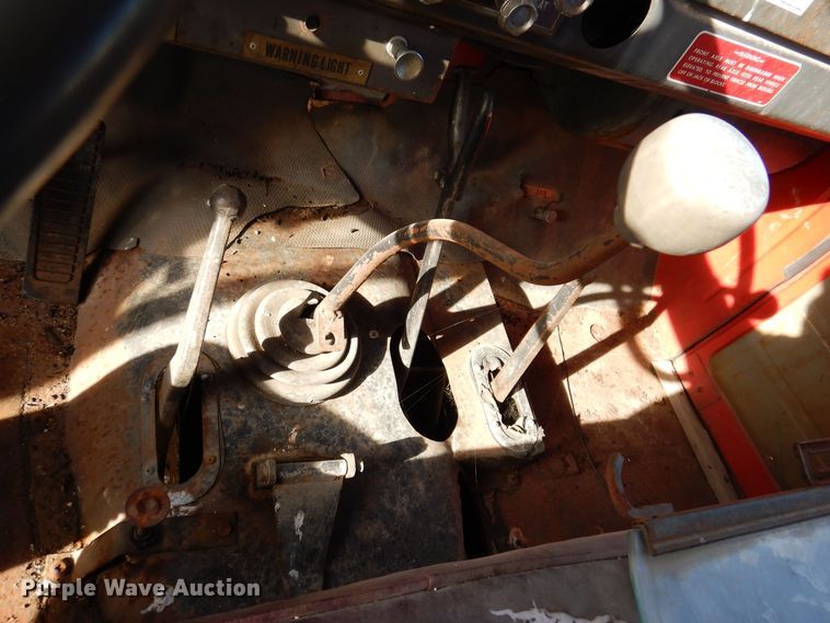 image for item KW9612 1965 International Loadstar 1700  fire truck