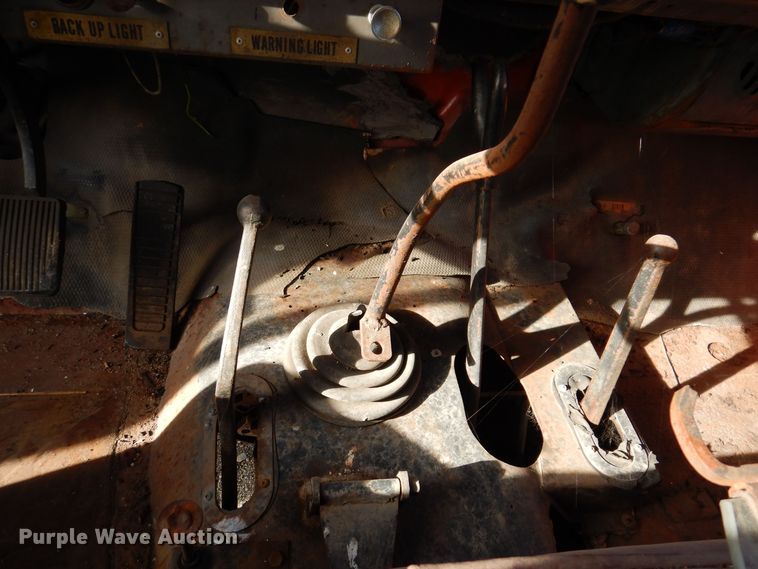 image for item KW9612 1965 International Loadstar 1700  fire truck