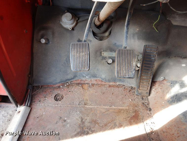 image for item KW9612 1965 International Loadstar 1700  fire truck