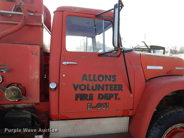 image for item KW9612 1965 International Loadstar 1700  fire truck