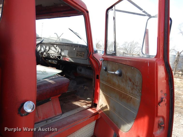 image for item KW9612 1965 International Loadstar 1700  fire truck