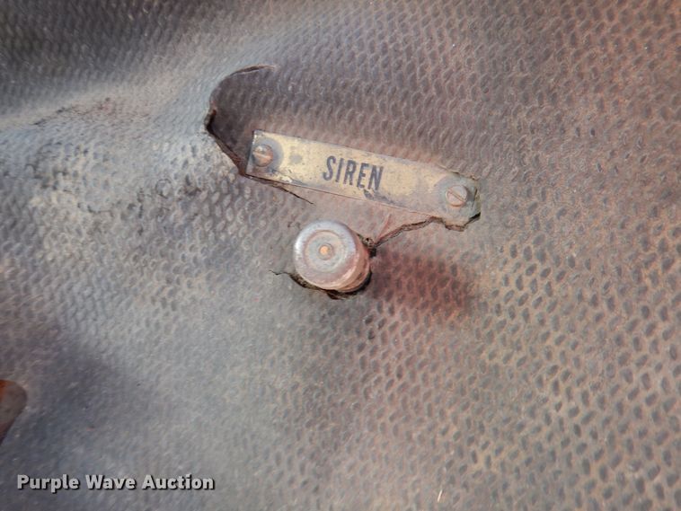 image for item KW9612 1965 International Loadstar 1700  fire truck