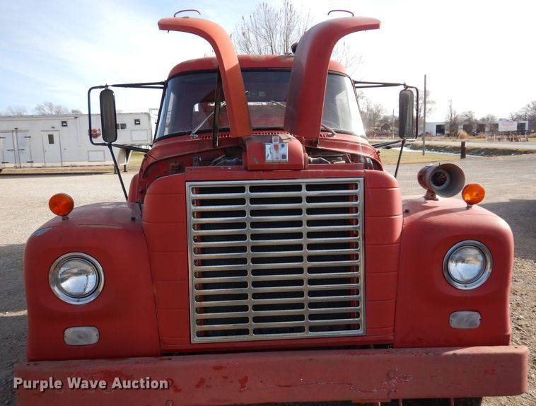 image for item KW9612 1965 International Loadstar 1700  fire truck