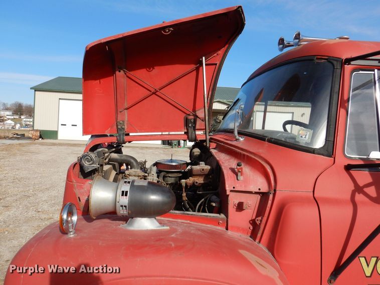 image for item KW9612 1965 International Loadstar 1700  fire truck