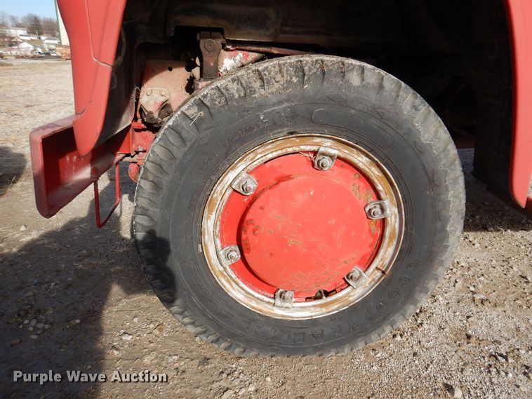 image for item KW9612 1965 International Loadstar 1700  fire truck