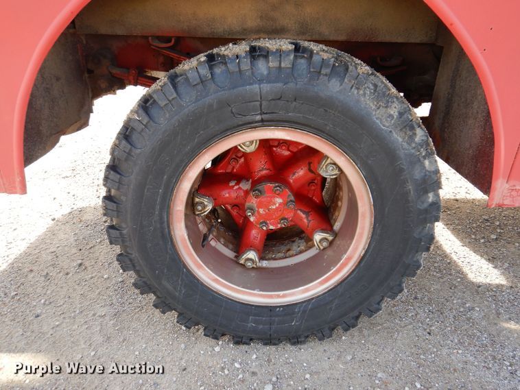 image for item KW9612 1965 International Loadstar 1700  fire truck