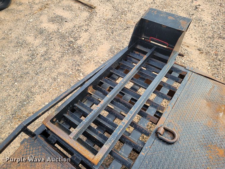 image for item LG9360 2012 Interstate G20DTA  equipment trailer