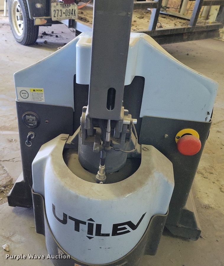 image for item LG9377 Utilev UT15WE  pallet Jack