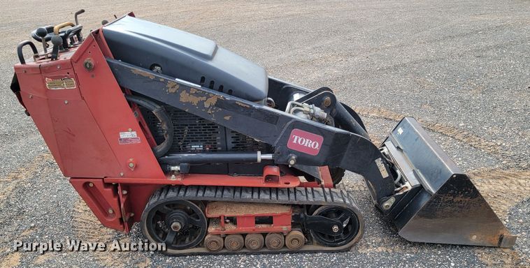 image for item LG9384 2014 Toro Dingo  compact utility loader