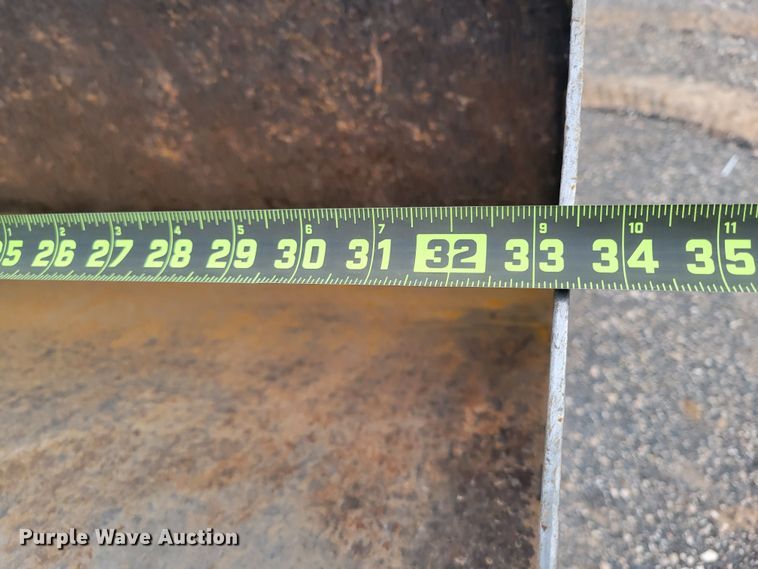 image for item LG9384 2014 Toro Dingo  compact utility loader