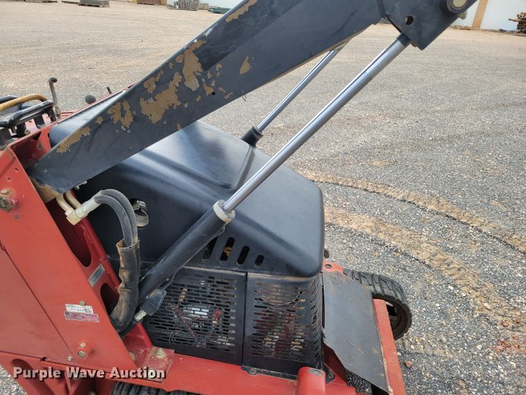 image for item LG9384 2014 Toro Dingo  compact utility loader