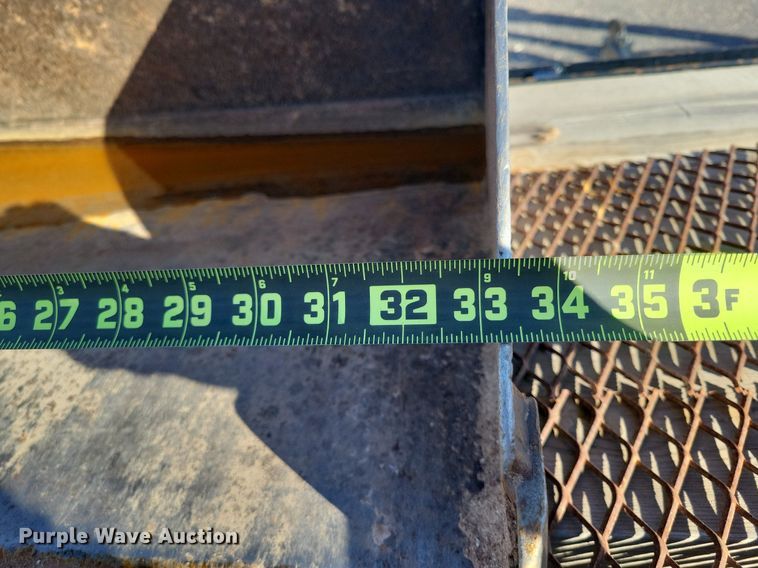 image for item LG9384 2014 Toro Dingo  compact utility loader