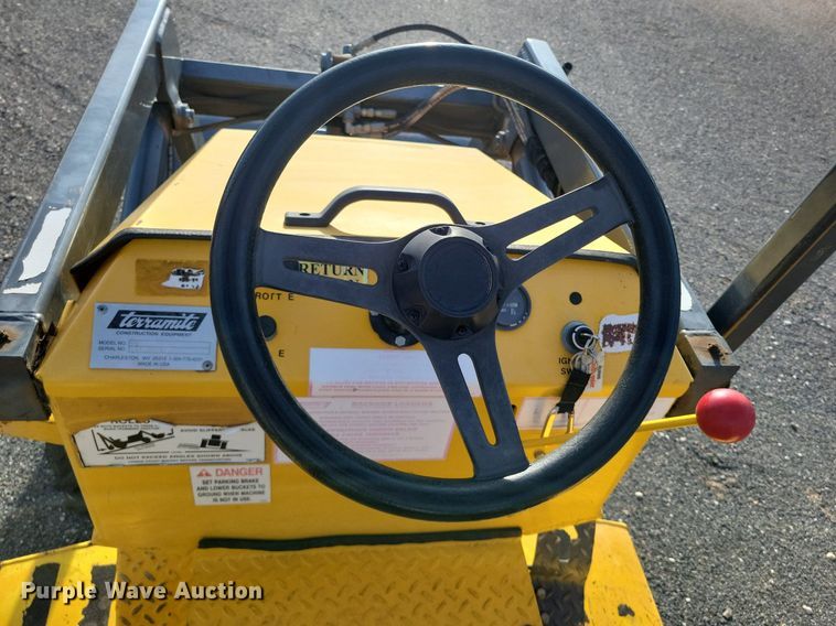 image for item LG9385 Terramite T5C  backhoe