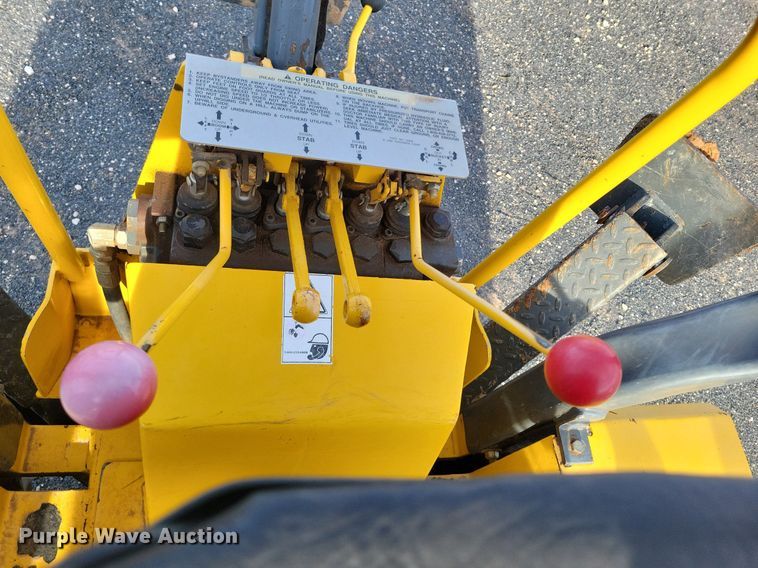 image for item LG9385 Terramite T5C  backhoe