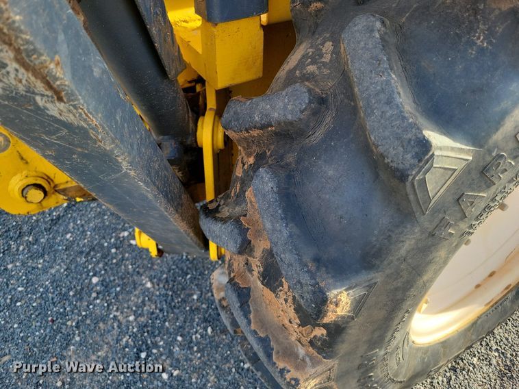 image for item LG9385 Terramite T5C  backhoe