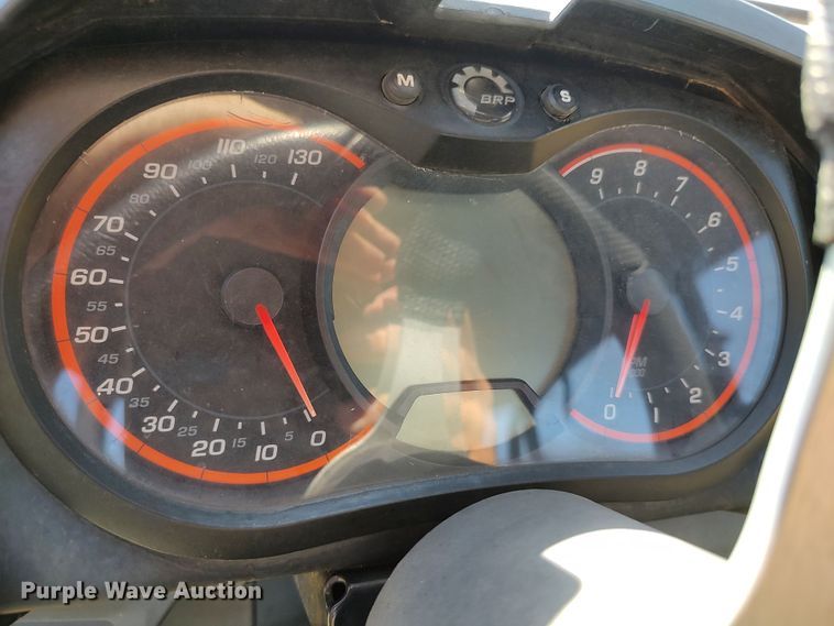 image for item LK9101 2014 Can-Am Commander Max  utility vehicle