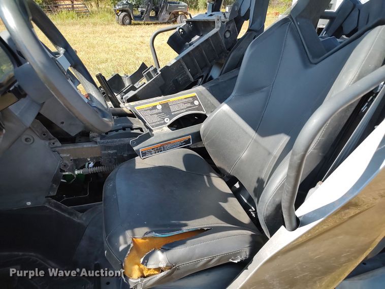 image for item LK9101 2014 Can-Am Commander Max  utility vehicle